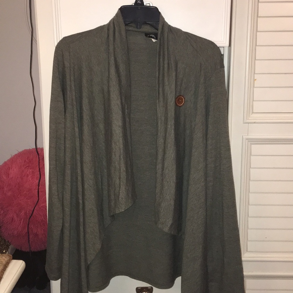 Bobeau - Green Long Cardigan With Wood Button!!